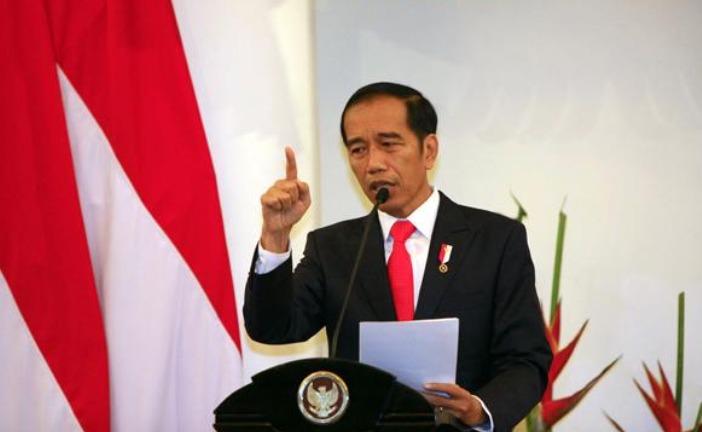 President Joko Widodo (Jokowi) Meminta kepada Menteri PAN-RB Tjahjo Kumolo untuk menggunakan Artifiial Intelligence (AI)